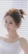 <b>搞权色、钱色买卖；坦白不报家庭房产情</b>